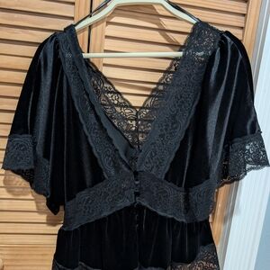 Forever 21 Black Lace Detail Robe